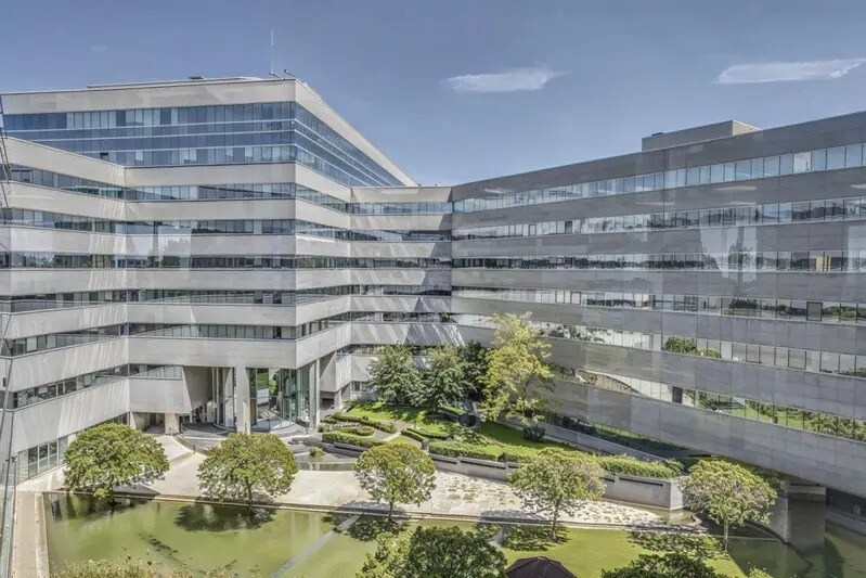 32 Avenue Pablo Picasso, Nanterre for lease Building Photo- Image 1 of 17