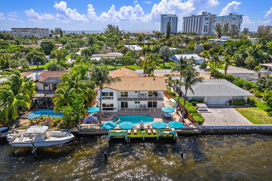 605 S Riverside Dr, Pompano Beach, FL à vendre - Photo du bâtiment - Image 2 de 28