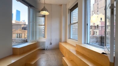 215 W 40th St, New York, NY for lease - Commercial Listing Video