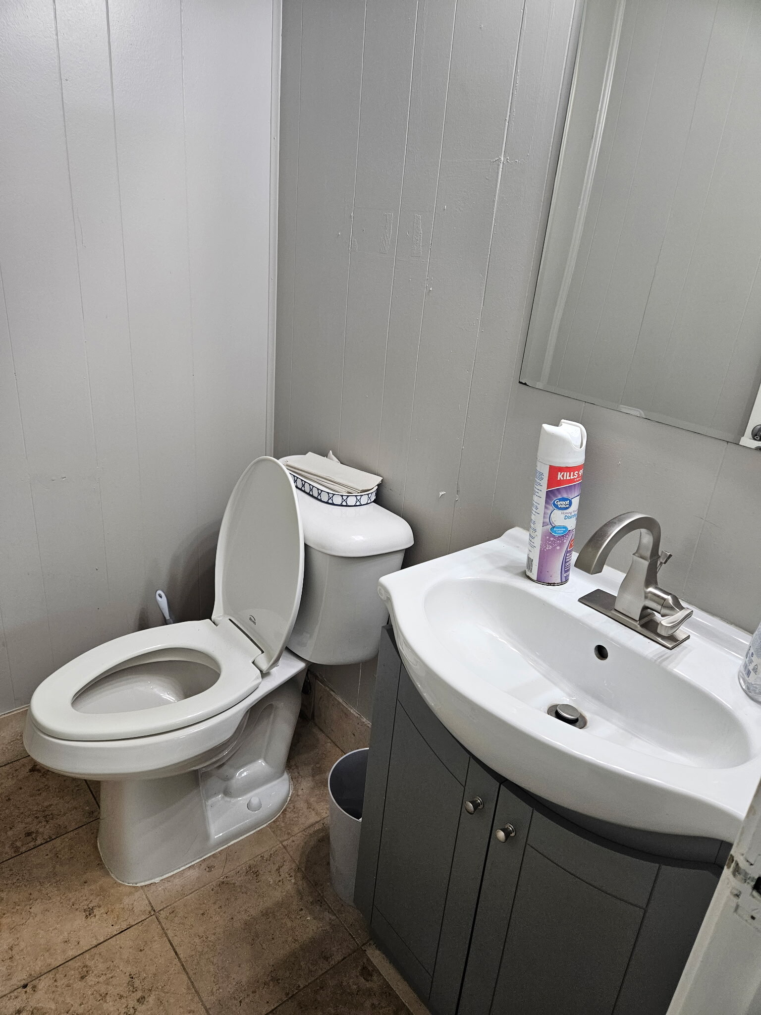 31700 Eight Mile Rd, Farmington Hills, MI for lease Interior Photo- Image 1 of 5
