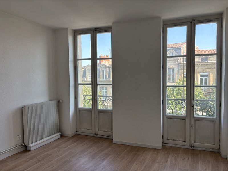 Bureau dans Bordeaux à vendre Photo intérieure- Image 1 de 8