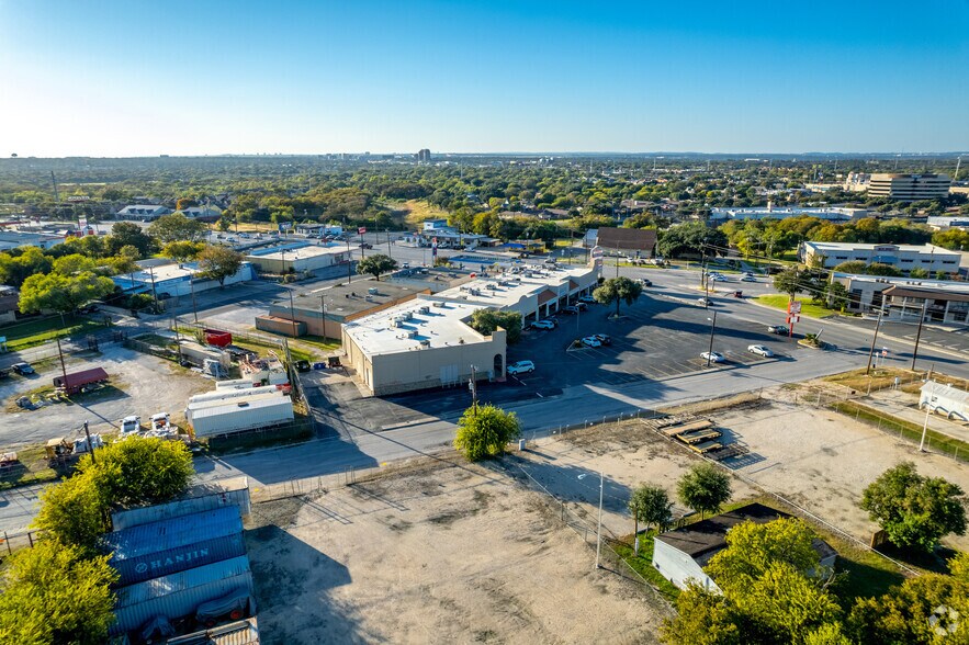 4400-4424 Walzem Rd, San Antonio, TX à louer - Aérien - Image 2 de 2