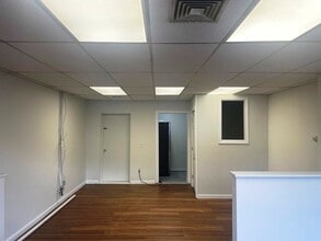 883 Smithfield Ave, Lincoln, RI for lease Interior Photo- Image 2 of 5