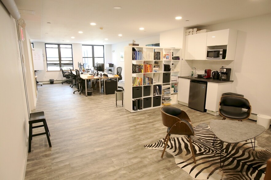 46 Hester St, New York, NY for lease - Interior Photo - Image 2 of 8