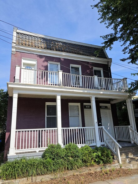 Urban Richmond Historic Apt Portfolio portfolio of 2 properties for sale on LoopNet.ca - Building Photo - Image 1 of 20