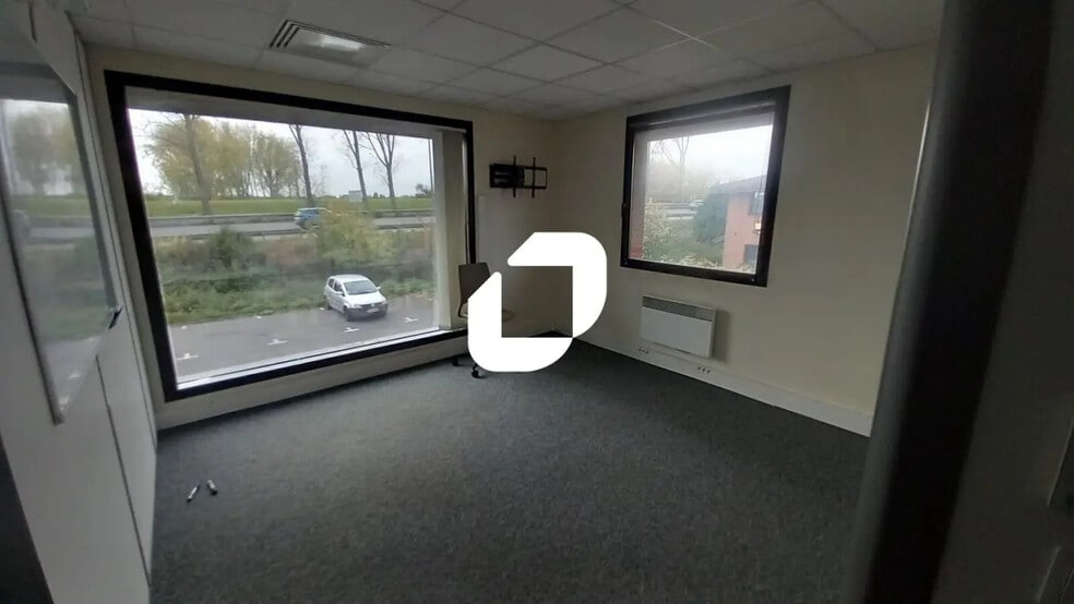 Office in Lezennes for lease - Interior Photo - Image 3 of 7
