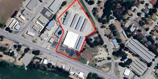 Plus de détails pour 1660 Junction Hwy, Kerrville, TX - Industriel à louer