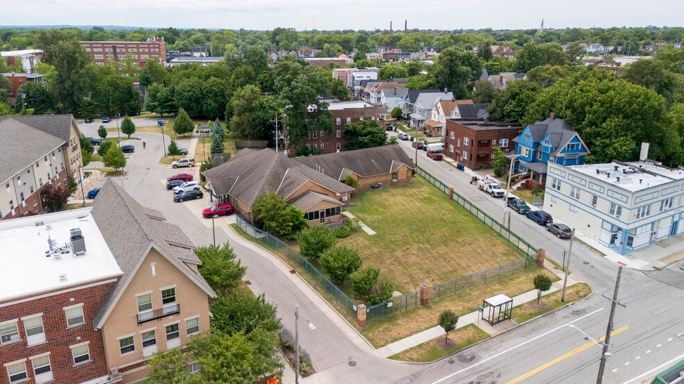 8315 Detroit Ave, Cleveland, OH for sale - Building Photo - Image 3 of 7