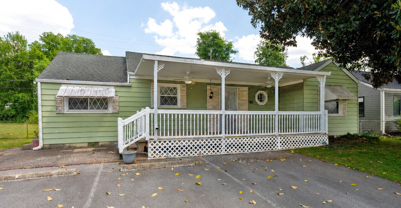 420 E Iris Dr, Nashville, TN à vendre Photo principale- Image 1 de 14