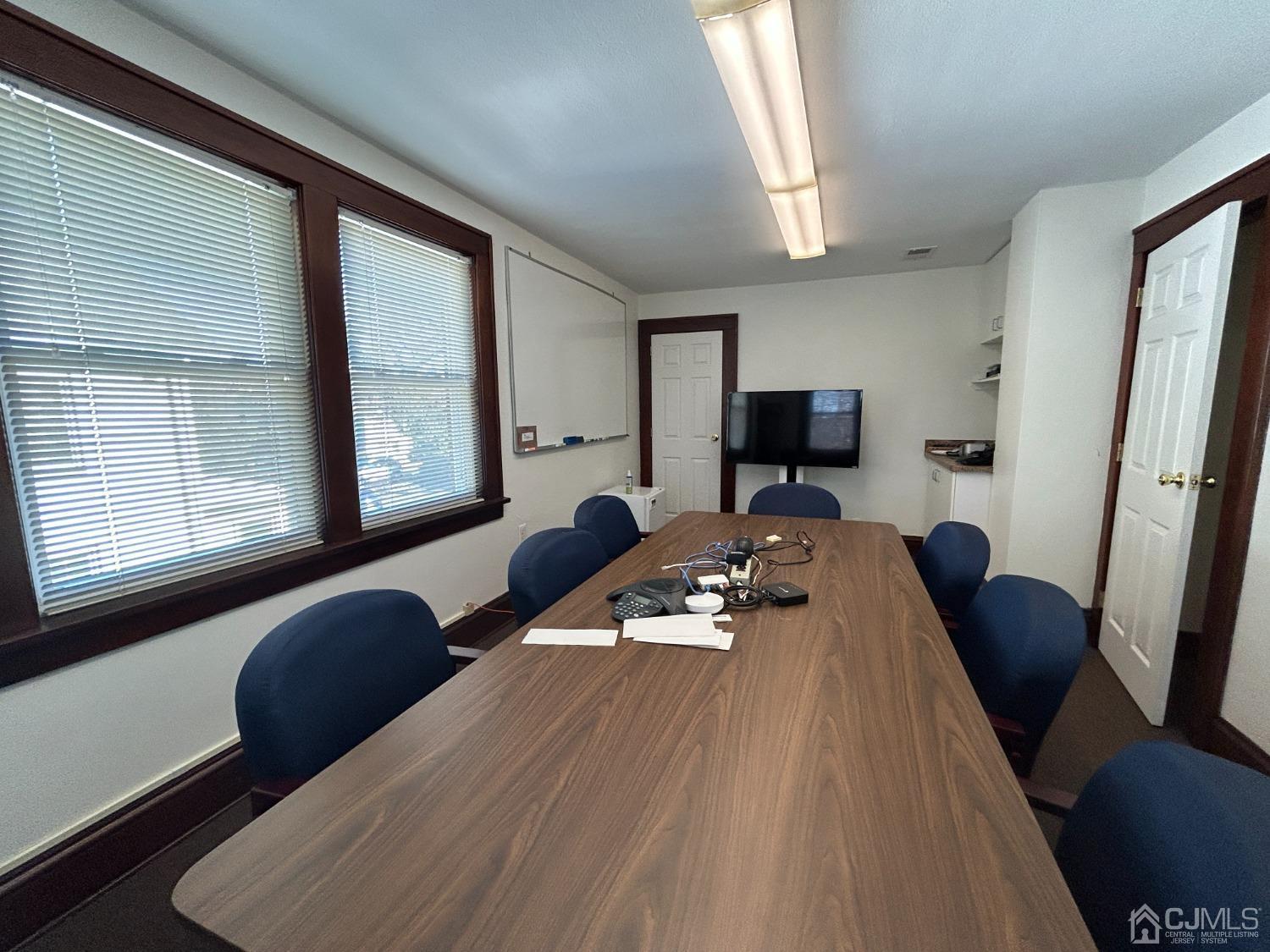 227 Main St, Woodbridge, NJ for sale Interior Photo- Image 1 of 11