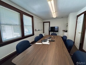 227 Main St, Woodbridge, NJ for sale Interior Photo- Image 1 of 11