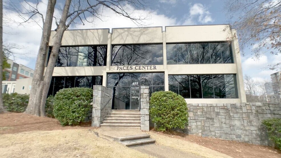455 E Paces Ferry Rd NE, Atlanta, GA à louer - Vidéo sur l’inscription commerciale - Image 2 de 10