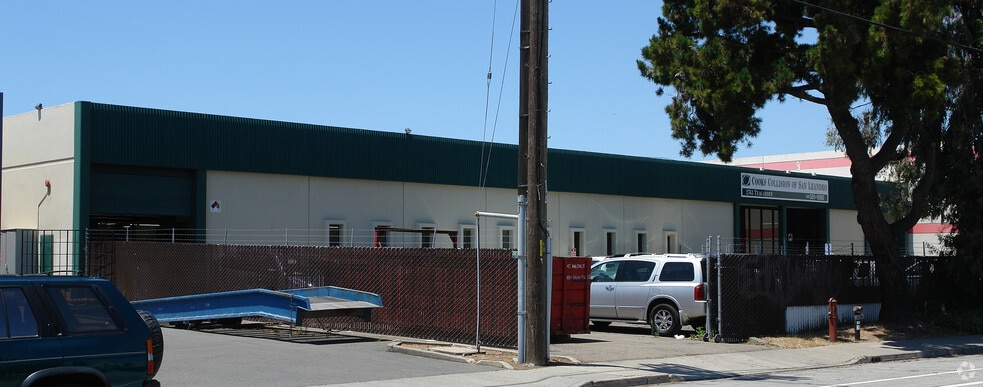 2761-2763 Teagarden St, San Leandro, CA à louer - Photo du bâtiment - Image 2 de 4