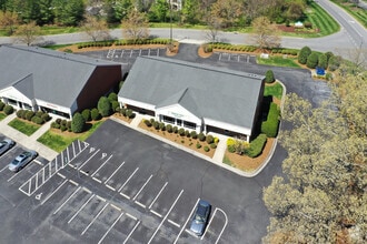 5500 Adams Farm Ln, Greensboro, NC - Aérien Vue de la carte - Image1
