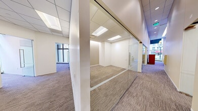 411 E Wisconsin Ave, Milwaukee, WI for lease Interior Photo- Image 2 of 8