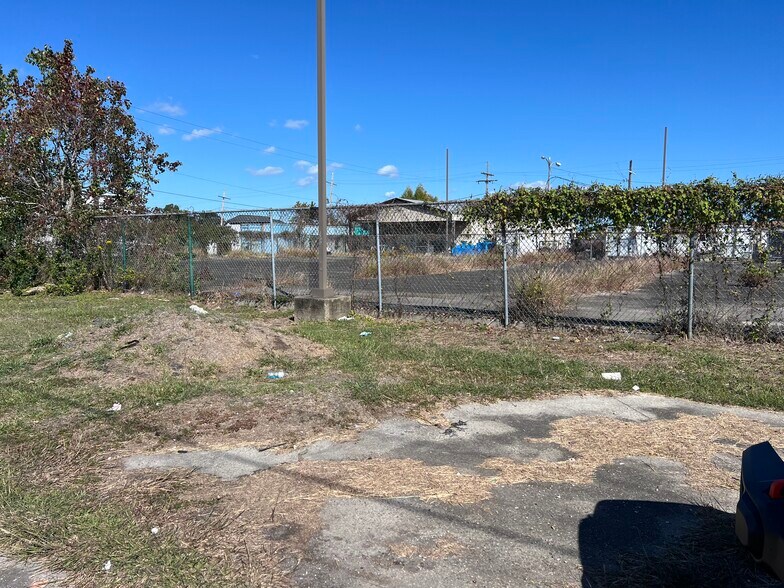 7431 Saint Bernard Hwy, Arabi, LA à vendre - Photo du bâtiment - Image 2 de 13