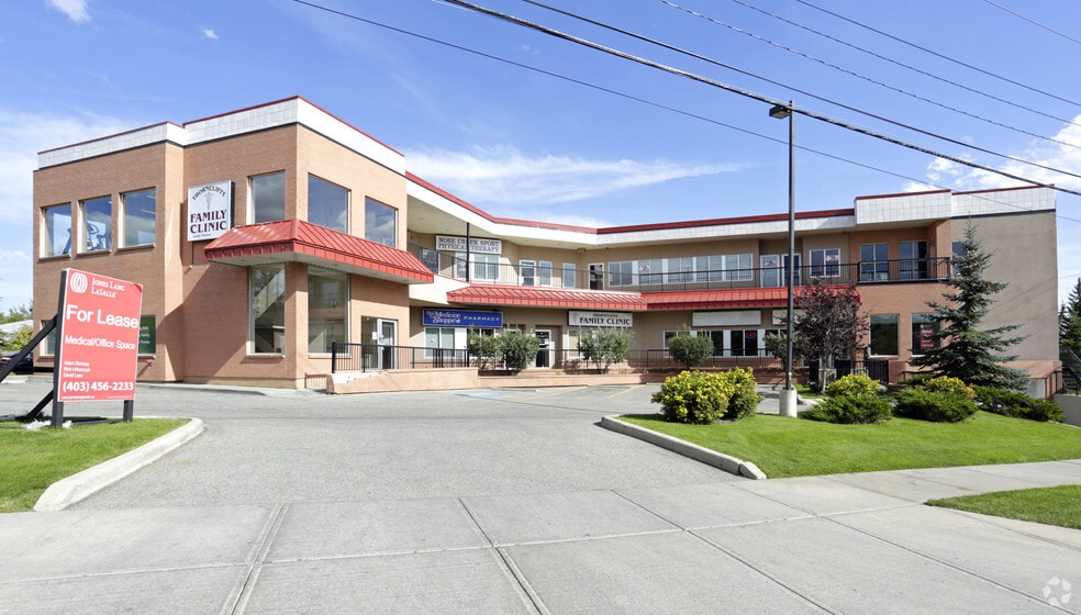 5440 4th St NW, Calgary, AB for sale - Primary Photo - Image 1 of 1