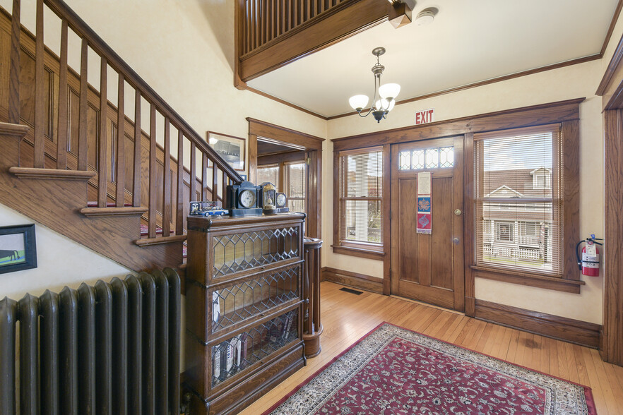 105 Gleneida Ave, Carmel, NY for sale - Interior Photo - Image 3 of 36