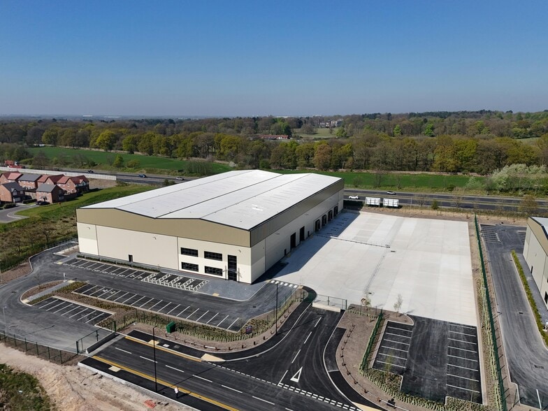 Knowsley Ln, Liverpool for lease - Building Photo - Image 3 of 15