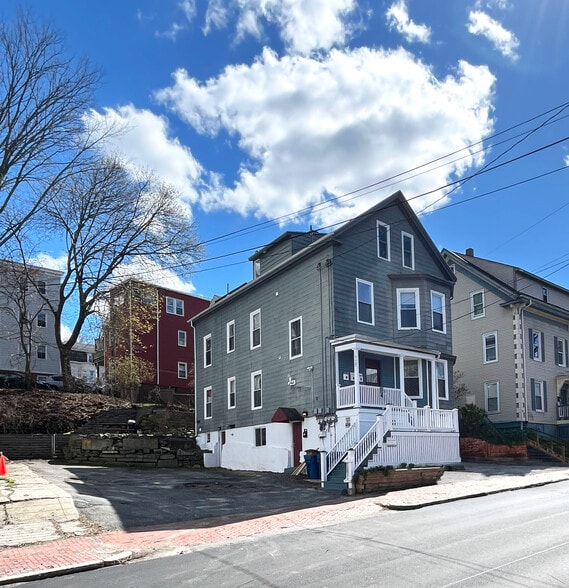 142 Sherman St, Portland, ME à vendre - Photo du bâtiment - Image 2 de 7