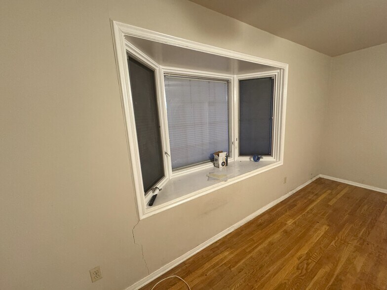 10811 Amigo Ave, Porter Ranch, CA à vendre - Photo du bâtiment - Image 2 de 34