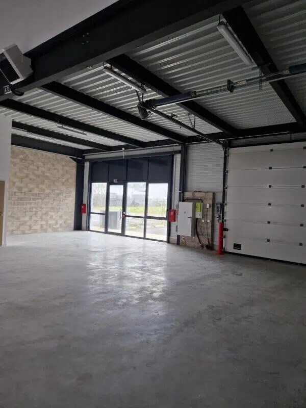 27 Avenue Du Gros Chene, Éragny for lease Interior Photo- Image 1 of 2