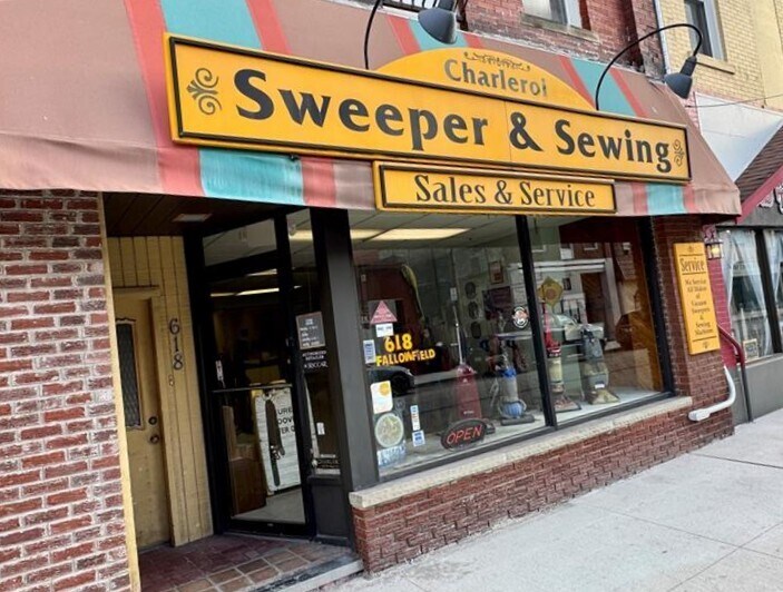 618 Fallowfield Ave, Charleroi, PA à vendre - Photo du bâtiment - Image 2 de 7