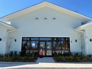 210 Dunlawton Ave, Port Orange, FL à louer - Photo du bâtiment - Image 1 de 12