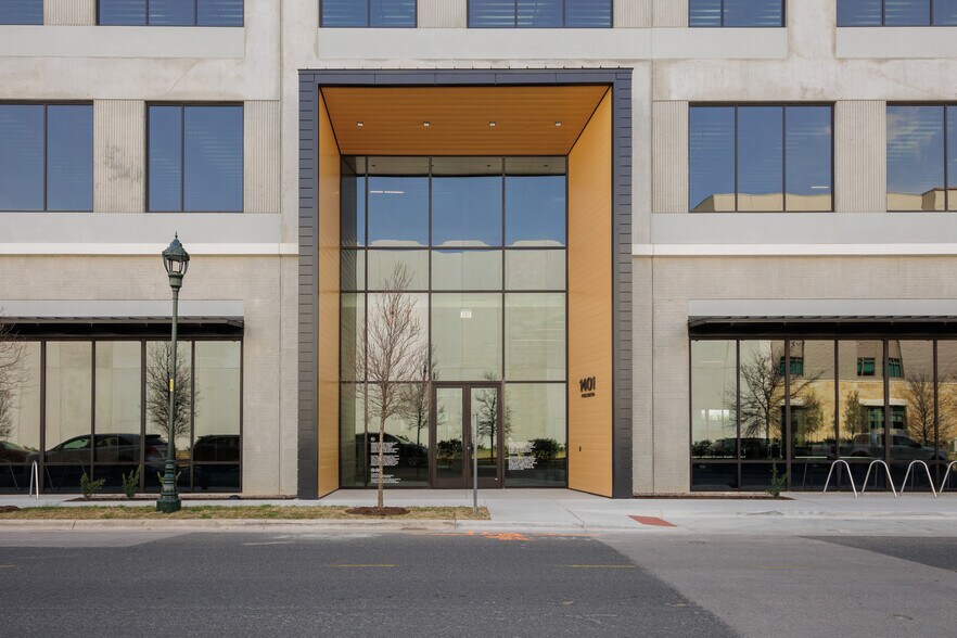 1401 Philomena St, Austin, TX à louer - Photo du bâtiment - Image 3 de 14