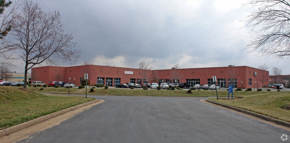 22800 Executive Dr, Dulles Town Center, VA à louer - Photo du bâtiment - Image 3 de 6