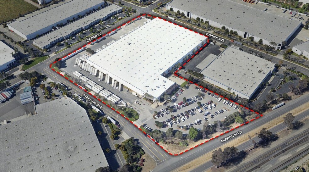 1950 Sterling Ave, Ontario, CA à louer - Photo du bâtiment - Image 1 de 4