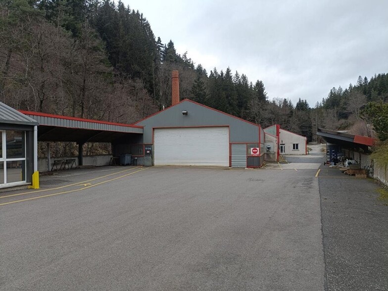 Flex in Dunières for sale - Building Photo - Image 1 of 9