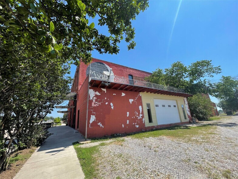110 S Houston Ave, Denison, TX à vendre - Photo du bâtiment - Image 3 de 26