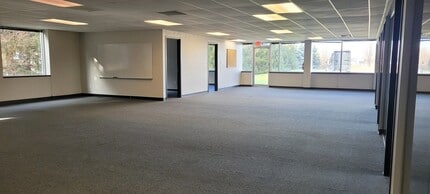 6425 Alum Creek Dr, Groveport, OH for lease Interior Photo- Image 1 of 7