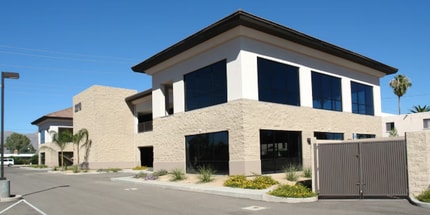 2210 E Fort Lowell Rd, Tucson, AZ for lease Building Photo- Image 2 of 12