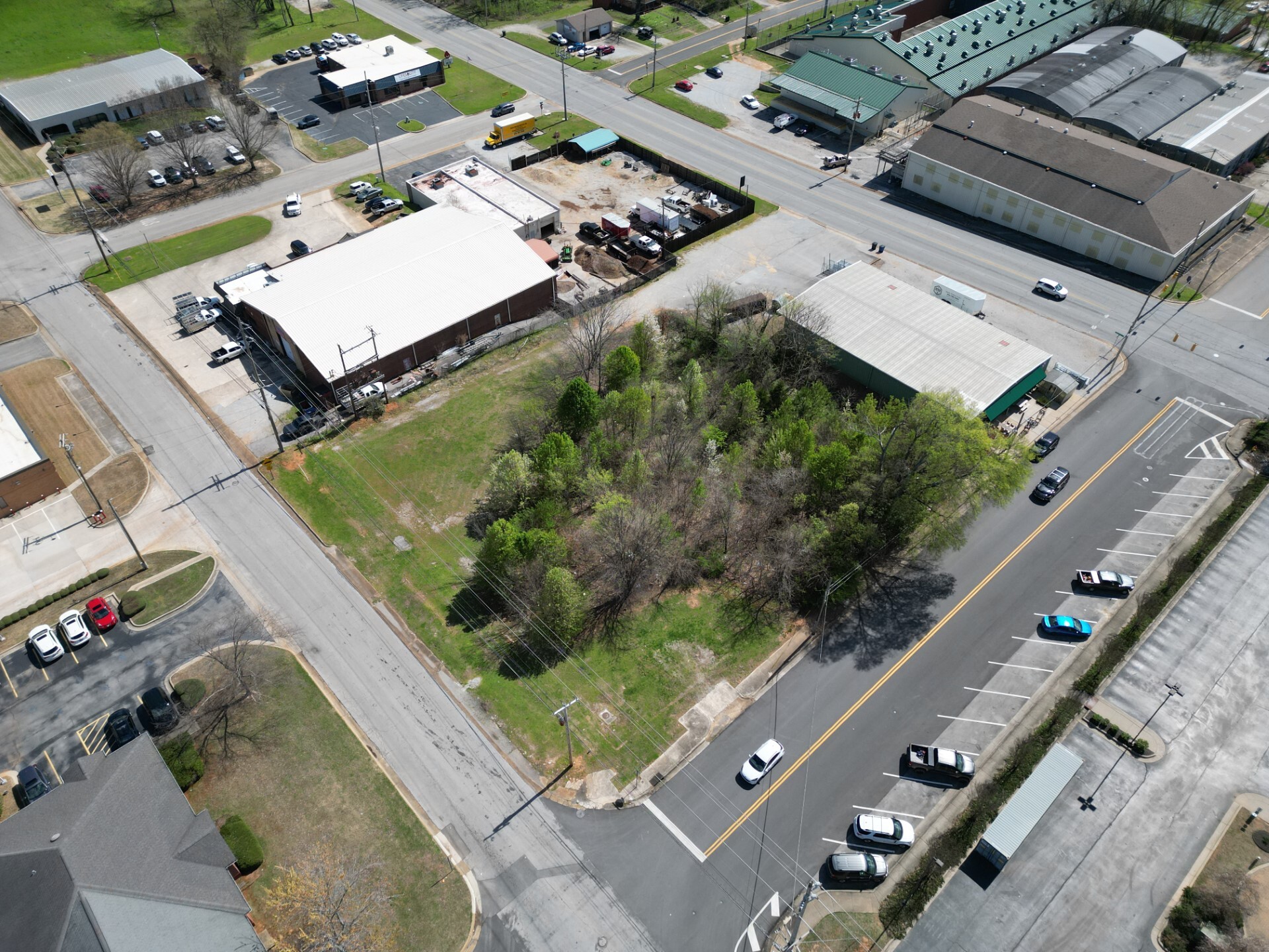 O LIMESTONE ST St, Florence, AL for sale Building Photo- Image 1 of 17