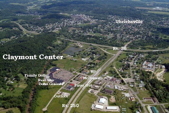 237-297 W McCauley Dr, Uhrichsville, OH à louer - Photo du bâtiment - Image 1 de 1