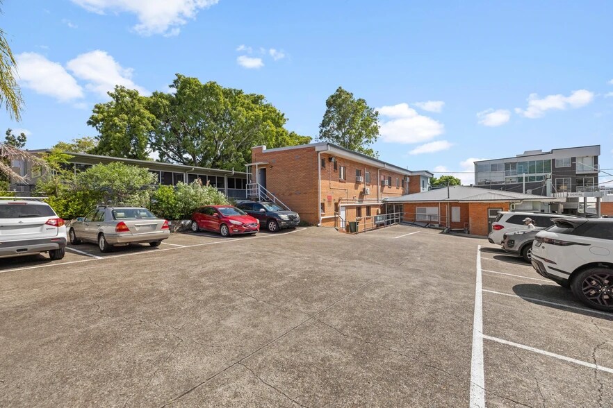 194 Cavendish Road, Coorparoo à louer - Photo du bâtiment - Image 2 de 2
