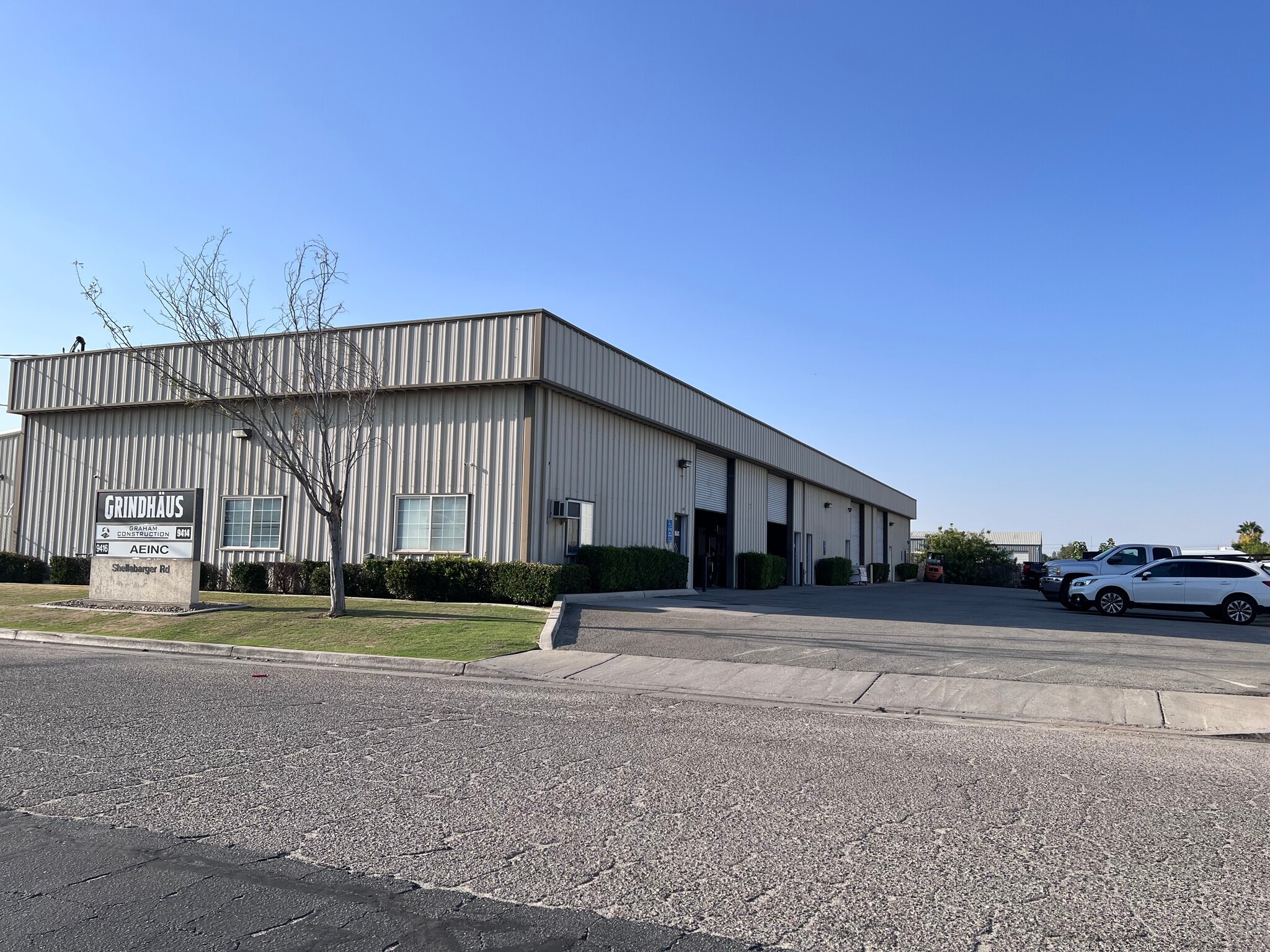 9412-9416 Shellabarger Rd, Bakersfield, CA for lease Building Photo- Image 1 of 6