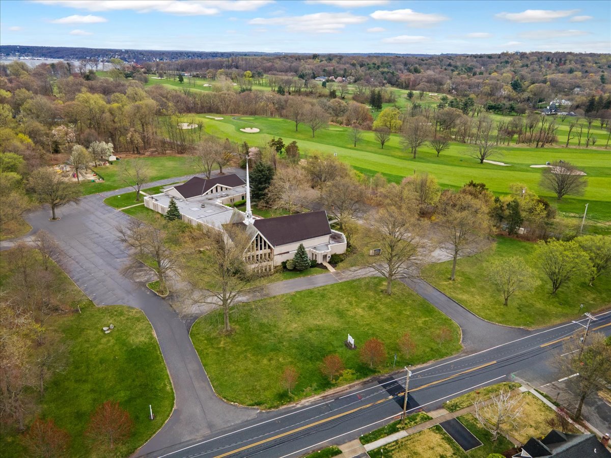 35 Middle Neck Rd, Port Washington, NY for lease Building Photo- Image 1 of 8