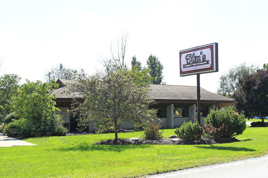 37863 Center Ridge Rd, North Ridgeville, OH for sale - Primary Photo - Image 1 of 1