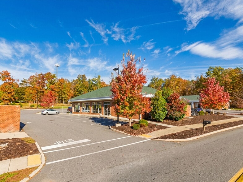 63 Market St, Palmyra, VA for sale - Building Photo - Image 2 of 7