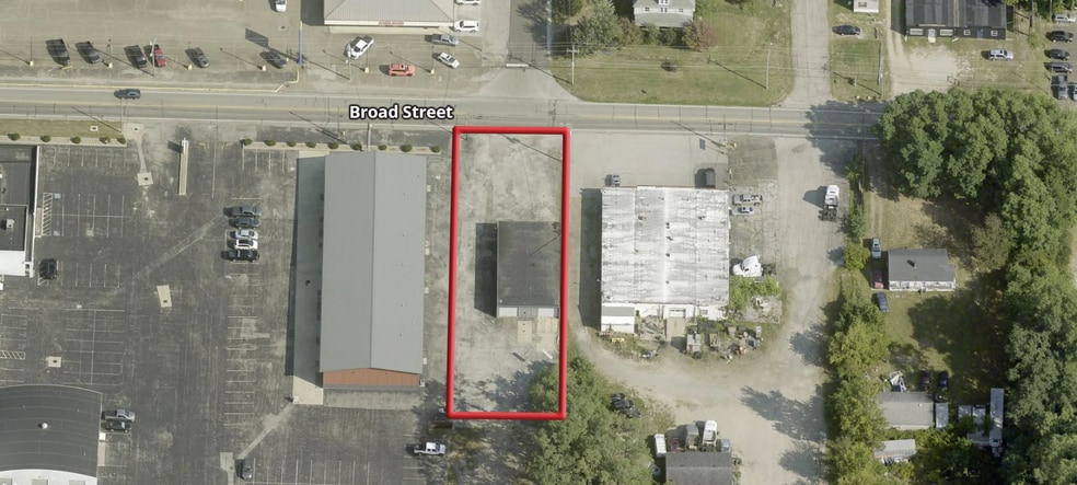 921 Broad St, Wadsworth, OH for sale - Building Photo - Image 2 of 12