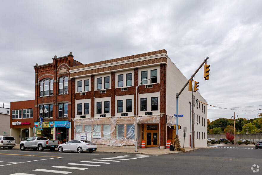 200 Main St, Ansonia, CT à vendre - Photo principale - Image 1 de 1