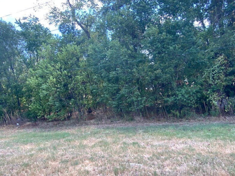 115 Sentinel Oaks, Pinehurst, TX for sale - Building Photo - Image 3 of 16