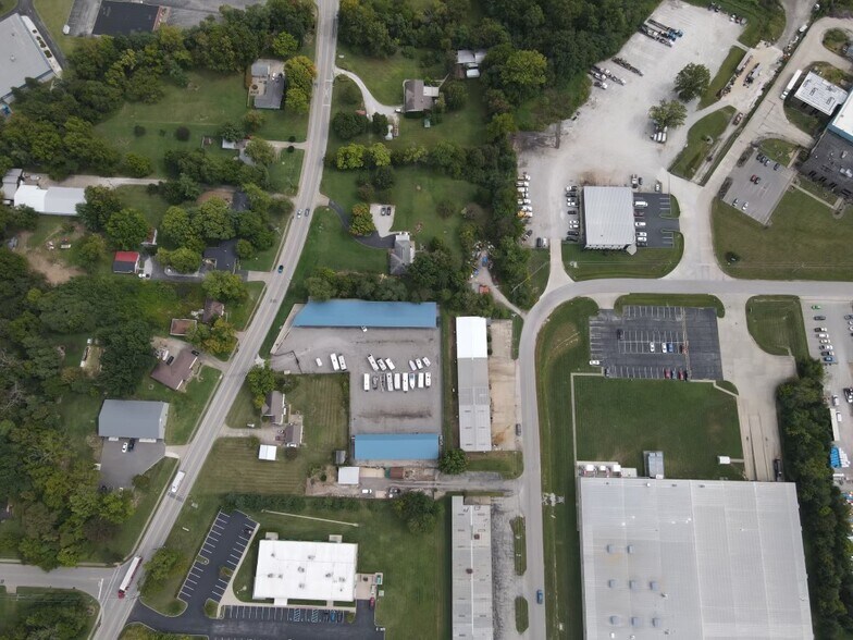 910 Industrial Blvd, New Albany, IN à vendre - Photo du bâtiment - Image 3 de 10