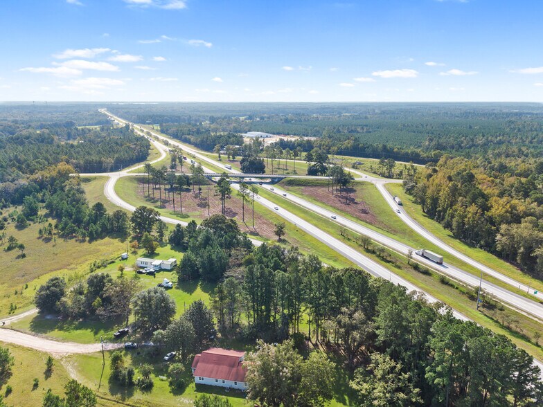 215 O Hines Ln, Ellabell, GA à vendre - Photo du bâtiment - Image 1 de 7