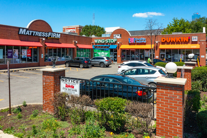 500 W Roosevelt Rd, Chicago, IL à vendre - Photo du bâtiment - Image 1 de 1