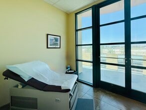 79200 Corporate Center Dr, La Quinta, CA for lease Interior Photo- Image 2 of 25