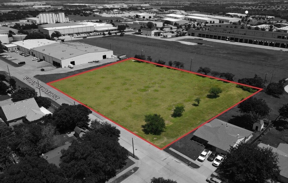 1250 Fort Worth St, Mansfield, TX for sale - Primary Photo - Image 1 of 4